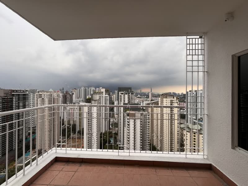 Kondominium untuk Dijual di Kiaramas Sutera - Valerie Arnesto - Master Bedroom Balcony - PropertyGuru.com.my