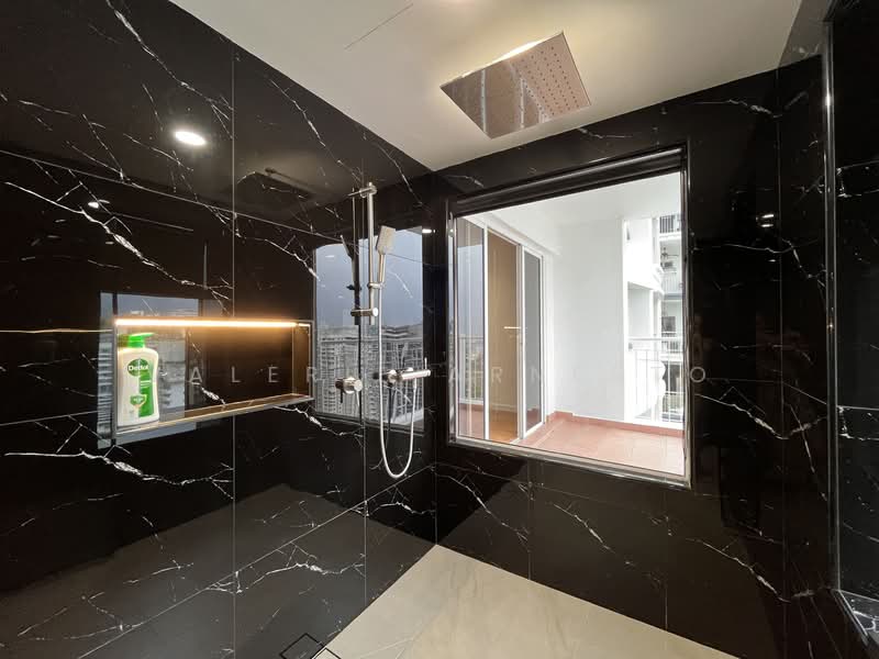 Kondominium untuk Dijual di Kiaramas Sutera - Valerie Arnesto - Master Bathroom - PropertyGuru.com.my