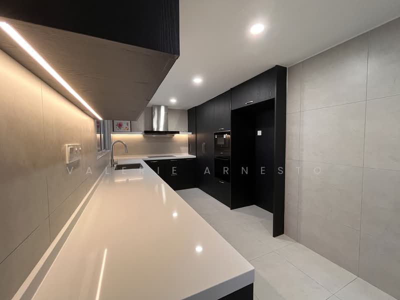 Kondominium untuk Dijual di Kiaramas Sutera - Valerie Arnesto - Kitchen - PropertyGuru.com.my