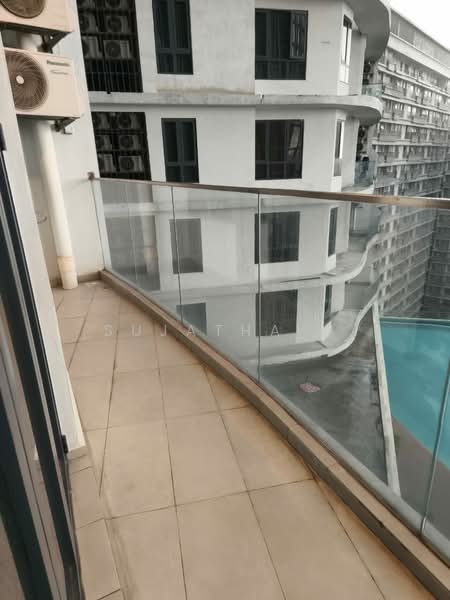 Servis Apartment untuk Disewa di KL Gateway Premium Residences - Sujatha M - Balcony - PropertyGuru.com.my