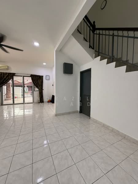2-storey Terraced House for Sale in Denai Alam (Shah Alam) - Norazila Binti Abdul Rahim - Living Room - PropertyGuru.com.my
