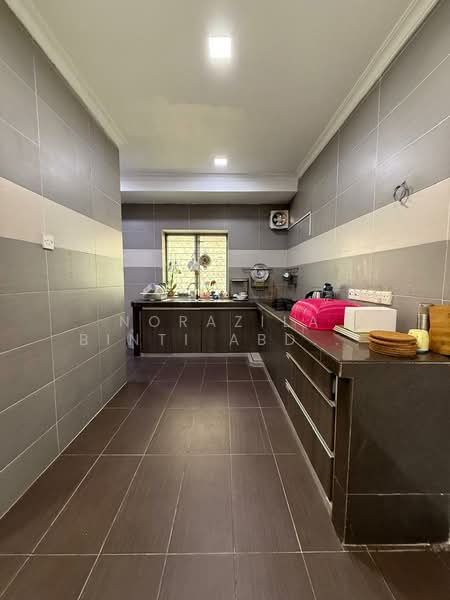2-storey Terraced House for Sale in Denai Alam (Shah Alam) - Norazila Binti Abdul Rahim - Kitchen - PropertyGuru.com.my
