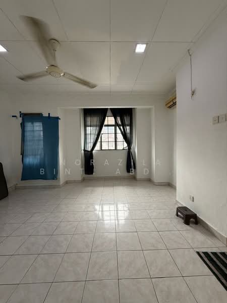 2-storey Terraced House for Sale in Denai Alam (Shah Alam) - Norazila Binti Abdul Rahim - Living Room - PropertyGuru.com.my