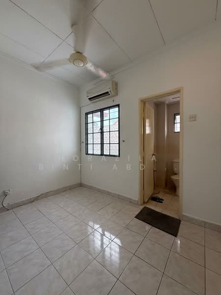 2-storey Terraced House for Sale in Denai Alam (Shah Alam) - Norazila Binti Abdul Rahim - Interior - PropertyGuru.com.my