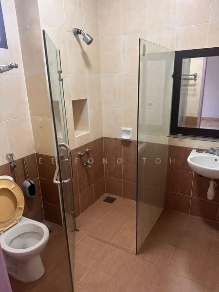 Rumah Banglo untuk Dijual di Taman Mount Austin (Tebrau) - Ee Fong Toh - Bathroom - PropertyGuru.com.my