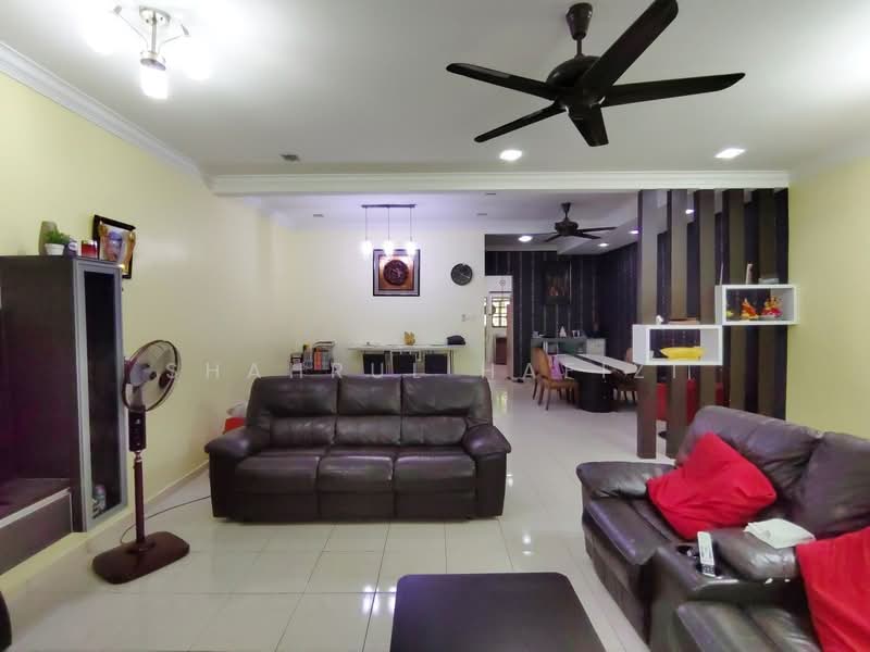 2-storey Terraced House for Sale in Bandar Nusaputra (Puchong) - Shahrul Hafizi - Living Room - PropertyGuru.com.my