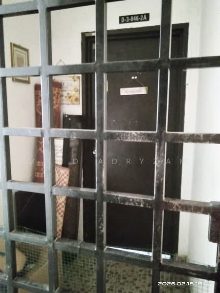 Pangsapuri untuk Dijual di Lestari Perdana Apartment - Mohd Adryzam - Entrance - PropertyGuru.com.my