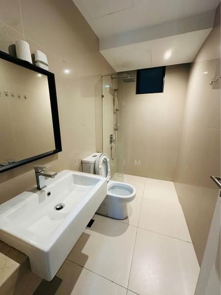 Servis Apartment untuk Disewa di United Point (Residensi Berpadu) - JJ Lim - Bathroom - PropertyGuru.com.my