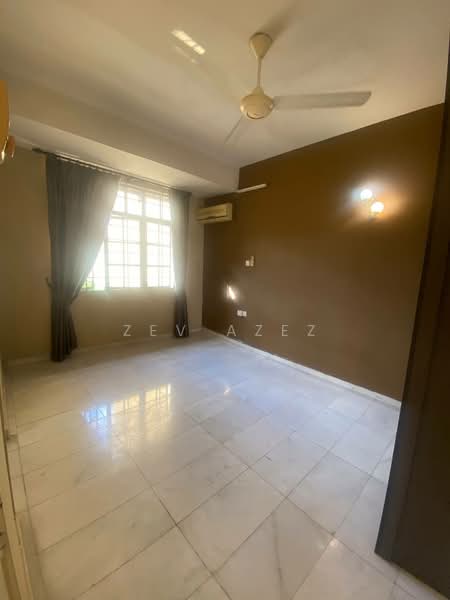 Rumah Teres untuk Disewa di Bukit Rahman Putra (Sungai Buloh) - Zev Azez - PropertyGuru.com.my