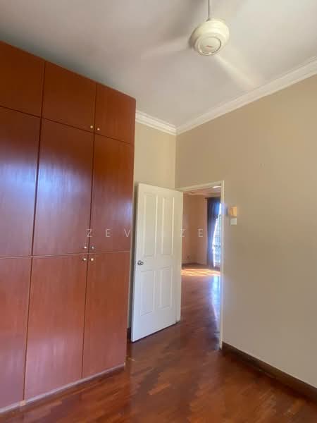 Rumah Teres untuk Disewa di Bukit Rahman Putra (Sungai Buloh) - Zev Azez - PropertyGuru.com.my