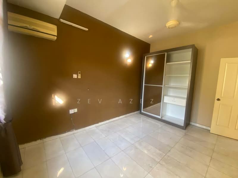 Rumah Teres untuk Disewa di Bukit Rahman Putra (Sungai Buloh) - Zev Azez - PropertyGuru.com.my