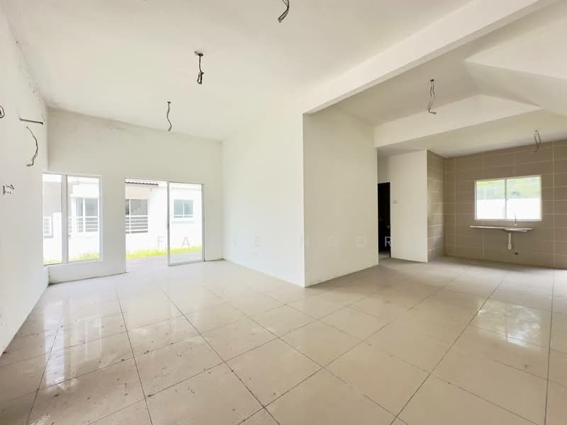 Semi-Detached House for Sale in Taman Desiran Bayu (Puchong) - Fazie Noor - Living Room - PropertyGuru.com.my