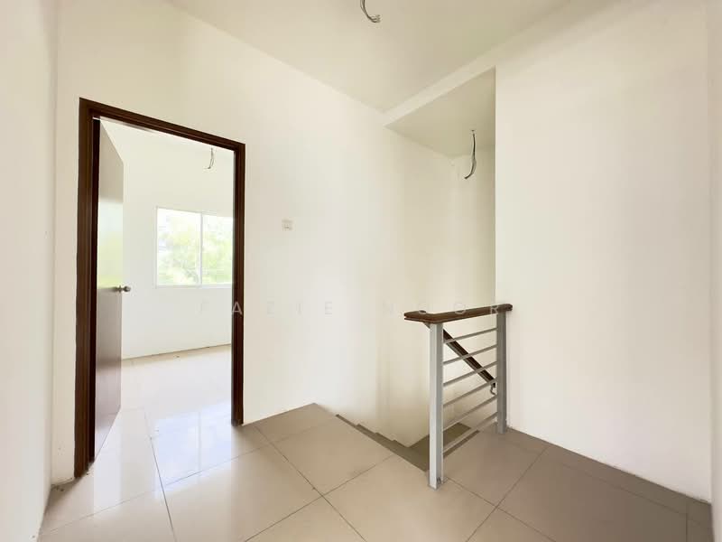 Semi-Detached House for Sale in Taman Desiran Bayu (Puchong) - Fazie Noor - Interior - PropertyGuru.com.my