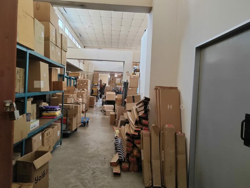 Kedai / Pejabat untuk Dijual di Tamam Petaling Utama (Petaling Jaya) - Christina Ho - Interior - PropertyGuru.com.my