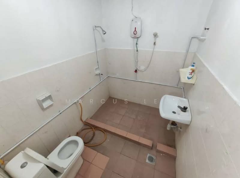 2.5-storey Terraced House for Sale in Batu Caves (Kuala Lumpur) - Marcus Lee - Bathroom - PropertyGuru.com.my
