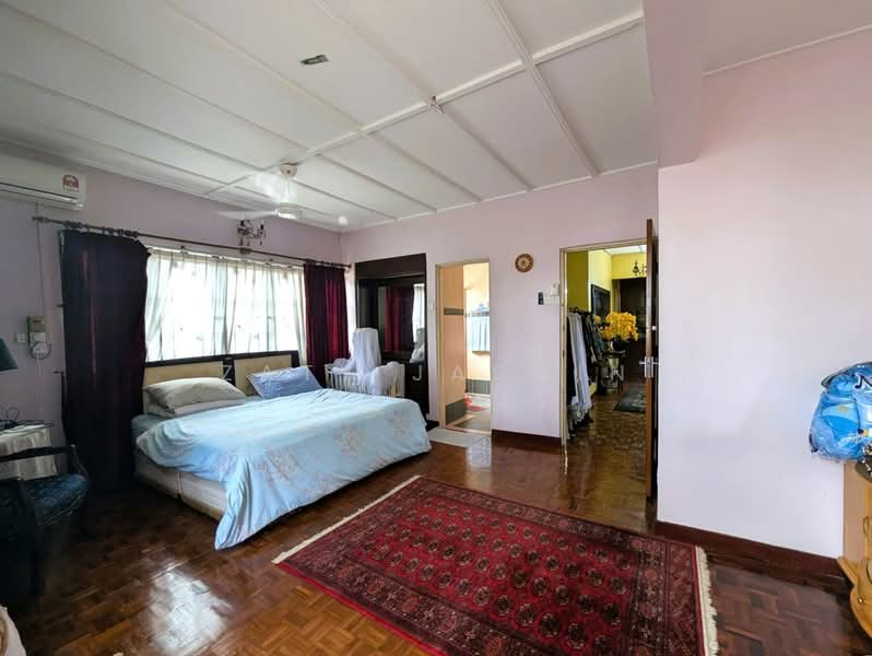 Bungalow for Sale in Taman Melawati (Ulu Kelang) - Zaty Jasmin - Bedroom - PropertyGuru.com.my