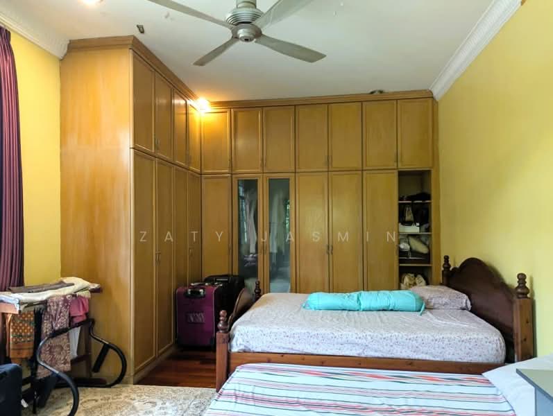 Bungalow for Sale in Taman Melawati (Ulu Kelang) - Zaty Jasmin - Bedroom - PropertyGuru.com.my