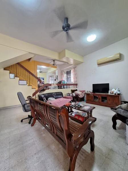 2-storey Terraced House for Sale in Jalan Klang Lama (Old Klang Road) (Kuala Lumpur) - Ping Chin - Living Room - PropertyGuru.com.my