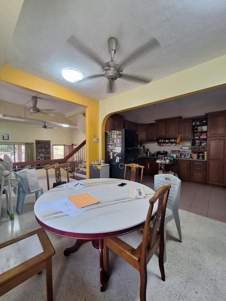2-storey Terraced House for Sale in Jalan Klang Lama (Old Klang Road) (Kuala Lumpur) - Ping Chin - Dining Room - PropertyGuru.com.my