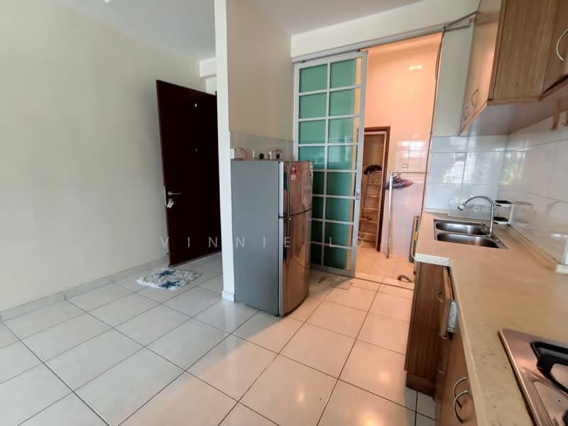Kondominium untuk Disewa di The Brezza - Vinnie Loh - Kitchen - PropertyGuru.com.my