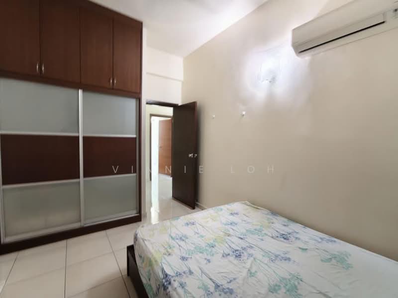 Kondominium untuk Disewa di The Brezza - Vinnie Loh - Bedroom - PropertyGuru.com.my