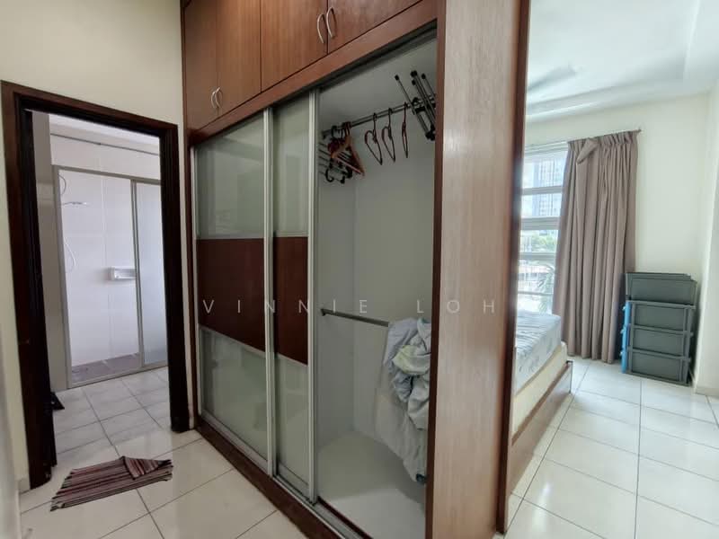 Kondominium untuk Disewa di The Brezza - Vinnie Loh - Bedroom - PropertyGuru.com.my