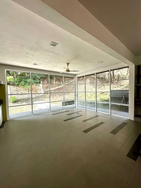 Rumah Banglo untuk Dijual di Sungai Penchala (Kuala Lumpur) - Sa'a Nordin - Living Room - PropertyGuru.com.my