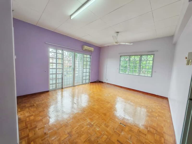 2-storey Terraced House for Sale in Saujana Puchong (Puchong) - Evan Goh - Living Room - PropertyGuru.com.my