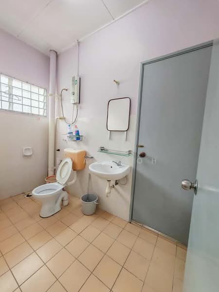 2-storey Terraced House for Sale in Saujana Puchong (Puchong) - Evan Goh - Bathroom - PropertyGuru.com.my