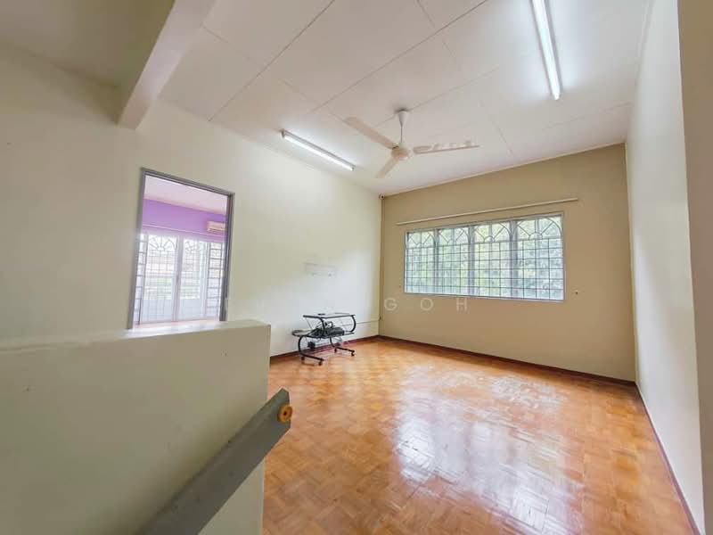 2-storey Terraced House for Sale in Saujana Puchong (Puchong) - Evan Goh - Living Room - PropertyGuru.com.my