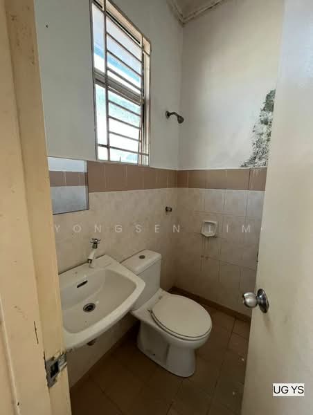 Rumah Teres 2 Tingkat untuk Dijual di Bandar Parklands (Klang) - Yongsen Lim - Bathroom - PropertyGuru.com.my