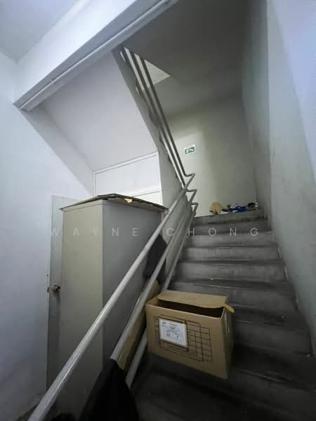 Office for Rent in Taman Sungai Besi Indah (Seri Kembangan) - Wayne Chong - Corridor - PropertyGuru.com.my