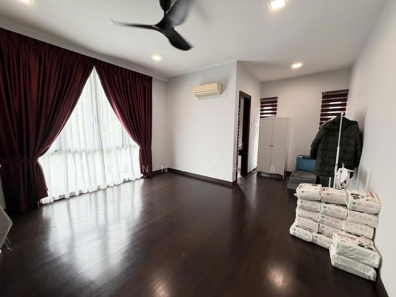Rumah Banglo untuk Dijual di Saujana (Selangor) - Kenny Chua - Living Room - PropertyGuru.com.my