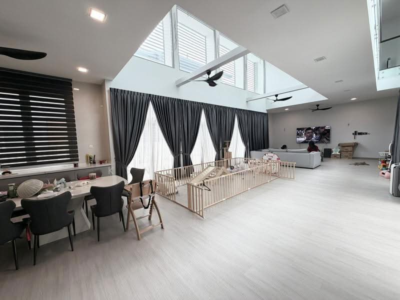 Rumah Banglo untuk Dijual di Saujana (Selangor) - Kenny Chua - Living Room - PropertyGuru.com.my