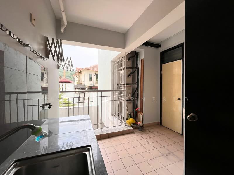 Kondominium untuk Dijual di Kiaramas Sutera - Valerie Arnesto - Wet Kitchen & Utility Area - PropertyGuru.com.my