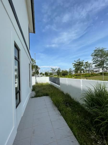 Rumah Teres 2 Tingkat untuk Dijual di Eco Grandeur (Puncak Alam) - Shahrul Hafizi - Exterior - PropertyGuru.com.my