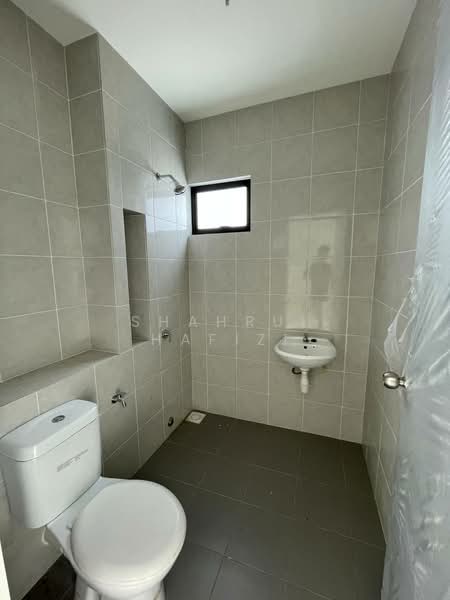 Rumah Teres 2 Tingkat untuk Dijual di Eco Grandeur (Puncak Alam) - Shahrul Hafizi - Bathroom - PropertyGuru.com.my