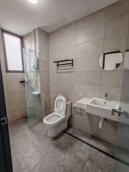 Servis Apartment untuk Disewa di Aera Residence - Tess Tan - Bathroom - PropertyGuru.com.my