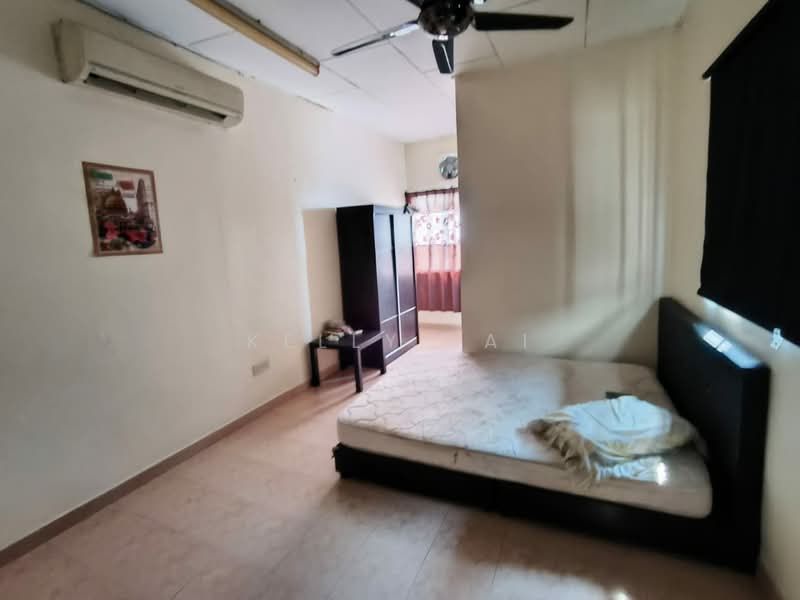 1.5-storey Terraced House for Sale in Kepong Baru (Kepong) - Kelly Lai - Bedroom - PropertyGuru.com.my