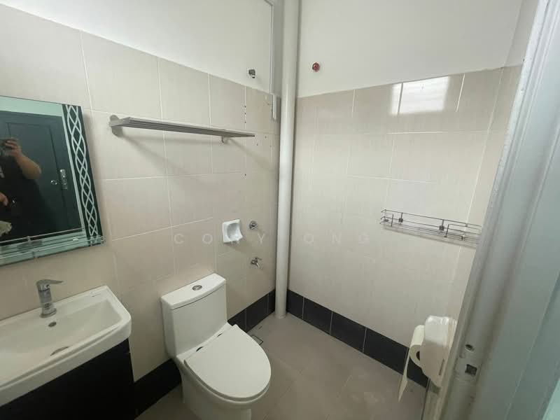1-storey Terraced House for Sale in Taman Sri Putri (Kulai) - Cony Ong - Bathroom - PropertyGuru.com.my