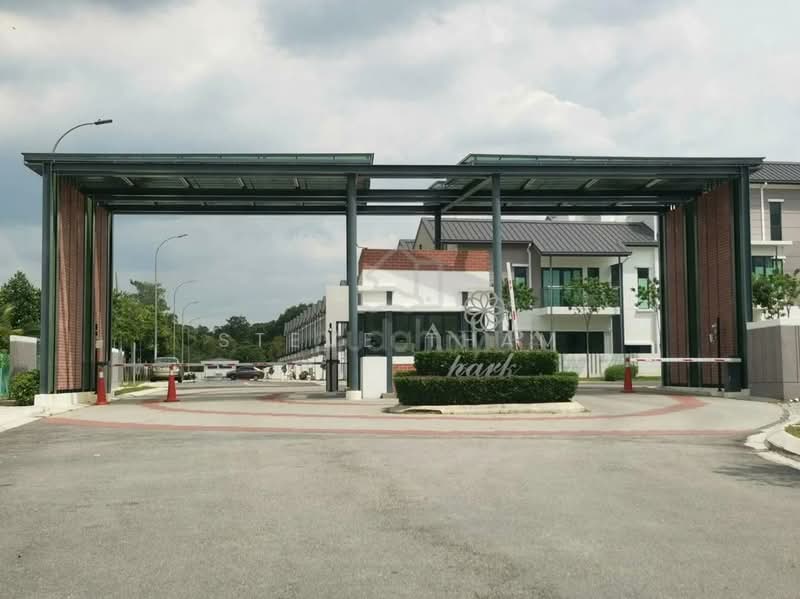 Rumah Teres 3 Tingkat untuk Dijual di Puchong (Selangor) - Steve Tham - Exterior - PropertyGuru.com.my