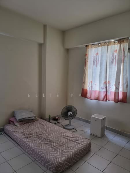 Apartment for Sale at Ixora Apartments - Ellie Pang - Bedroom - PropertyGuru.com.my