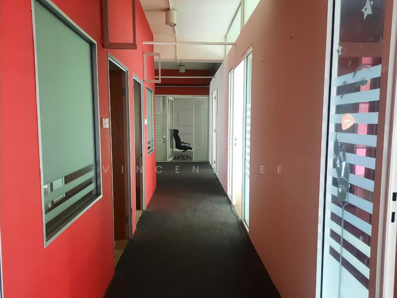 Pejabat untuk Disewa di Damansara Perdana (Selangor) - Vincent Lee - Corridor - PropertyGuru.com.my