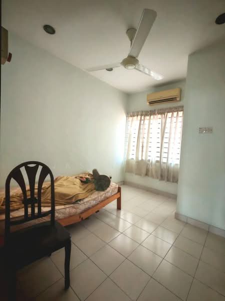 Rumah Teres 2 Tingkat untuk Disewa di TAMAN PUCHONG UTAMA (Puchong) - Jason Tan - Bedroom - PropertyGuru.com.my