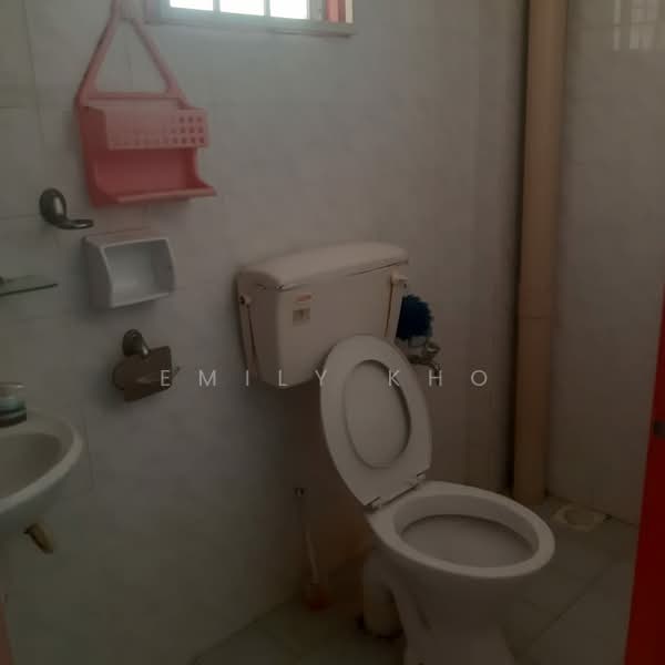 Pangsapuri untuk Disewa di Pangsapuri Sri Kemuning - Emily Kho - Bathroom - PropertyGuru.com.my