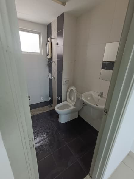 Kondominium untuk Dijual di Tiara ParkHomes - Ken Lee - Bathroom - PropertyGuru.com.my