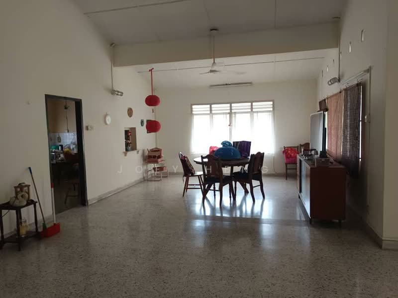 Bungalow for Sale in Kampung Lobak (Seremban) - Joey Heng - Living Room - PropertyGuru.com.my