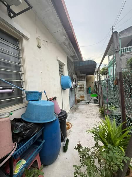 1-storey Terraced House for Sale in Saujana Puchong (Puchong) - Nazrin Hakimin - Exterior - PropertyGuru.com.my