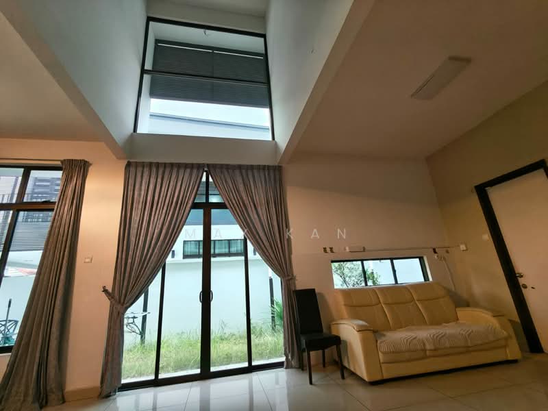 Cluster House for Sale in Taman Adda Heights (Tebrau) - Max Kan - Living Room - PropertyGuru.com.my