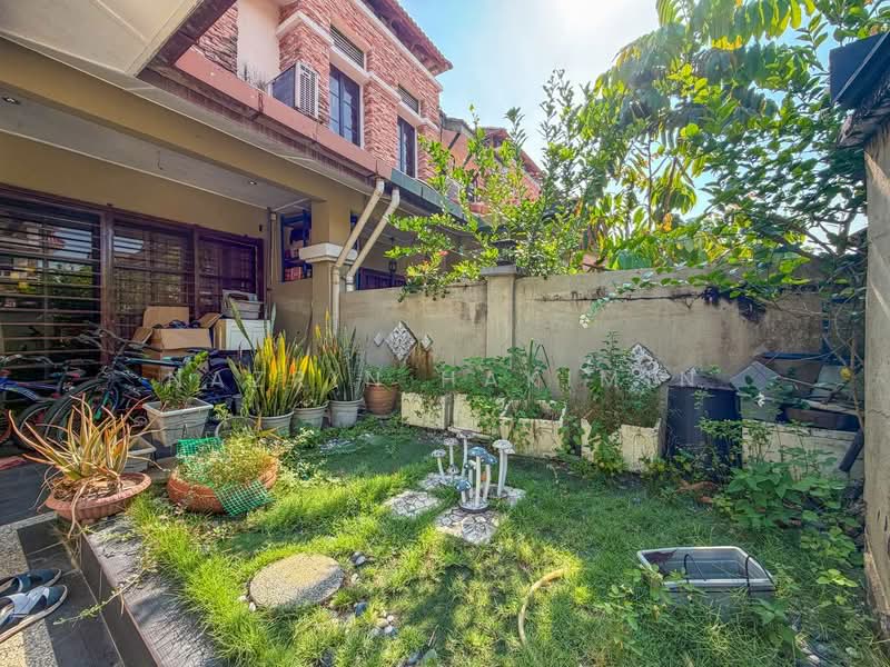 2-storey Terraced House for Sale in Bandar Nusaputra (Puchong) - Nazrin Hakimin - Exterior - PropertyGuru.com.my